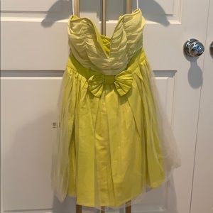 yellow strapless dress